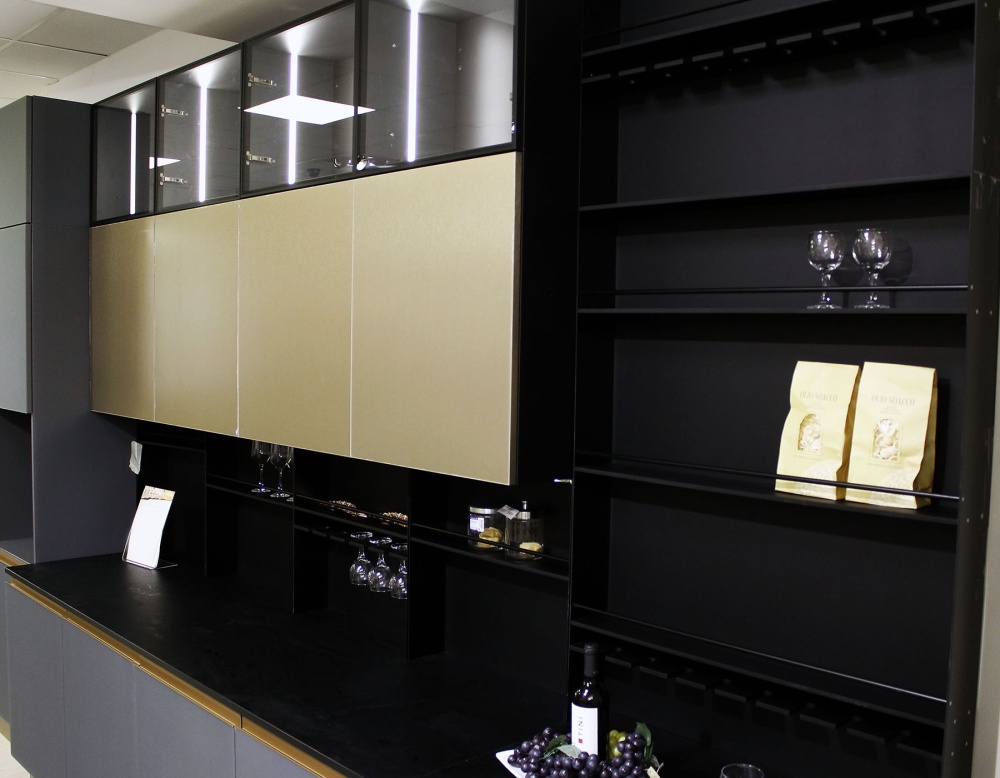 Кухня современная в наличии Новара